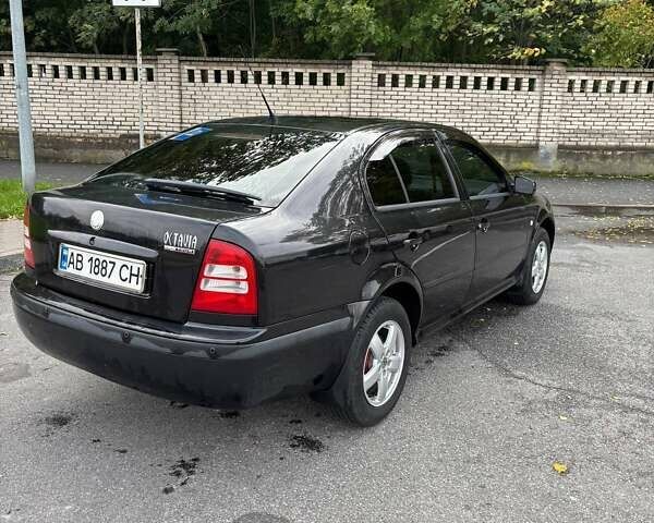 Черный Шкода Октавия, объемом двигателя 1.6 л и пробегом 209 тыс. км за 4850 $, фото 7 на Automoto.ua