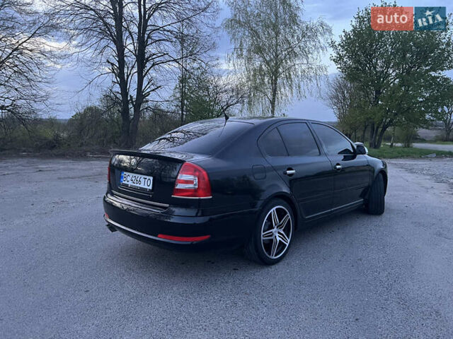 Черный Шкода Октавия, объемом двигателя 1.8 л и пробегом 210 тыс. км за 6299 $, фото 3 на Automoto.ua