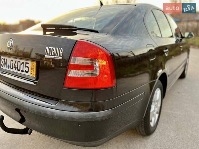 Черный Шкода Октавия, объемом двигателя 1.6 л и пробегом 220 тыс. км за 7500 $, фото 16 на Automoto.ua