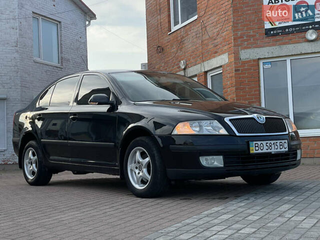 Черный Шкода Октавия, объемом двигателя 1.6 л и пробегом 230 тыс. км за 4999 $, фото 3 на Automoto.ua
