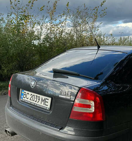 Черный Шкода Октавия, объемом двигателя 1.62 л и пробегом 248 тыс. км за 5600 $, фото 2 на Automoto.ua