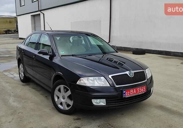 Черный Шкода Октавия, объемом двигателя 1.6 л и пробегом 218 тыс. км за 6999 $, фото 7 на Automoto.ua