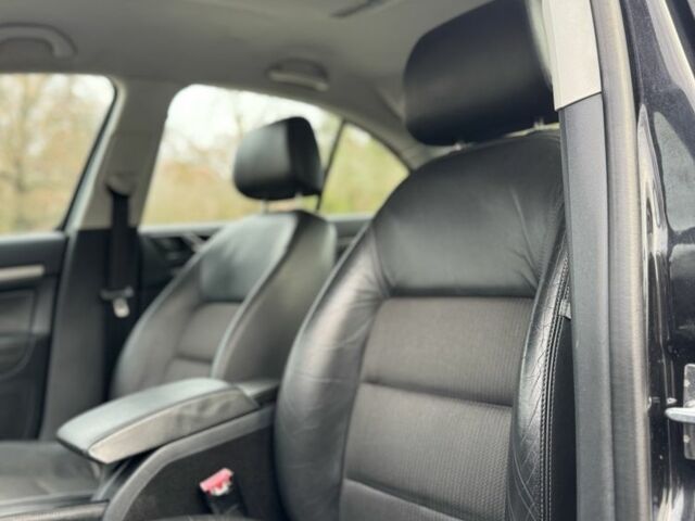 Черный Шкода Октавия, объемом двигателя 2 л и пробегом 149 тыс. км за 3350 $, фото 12 на Automoto.ua