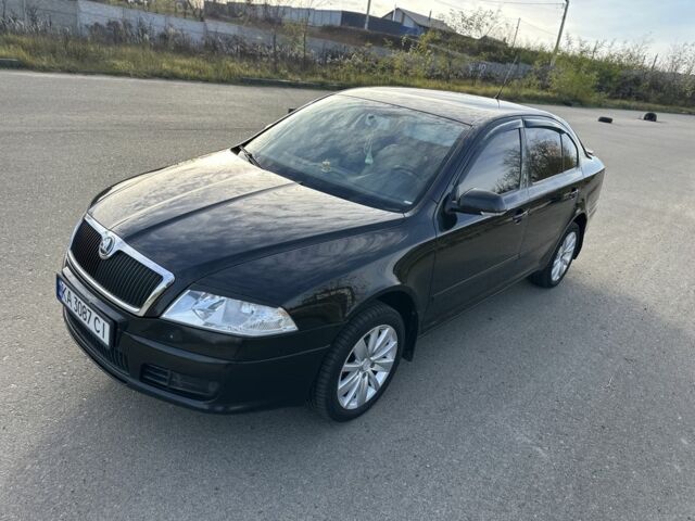 Черный Шкода Октавия, объемом двигателя 1.6 л и пробегом 260 тыс. км за 6800 $, фото 3 на Automoto.ua