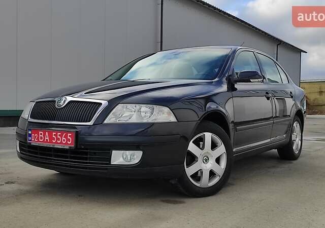 Черный Шкода Октавия, объемом двигателя 1.6 л и пробегом 218 тыс. км за 6999 $, фото 24 на Automoto.ua