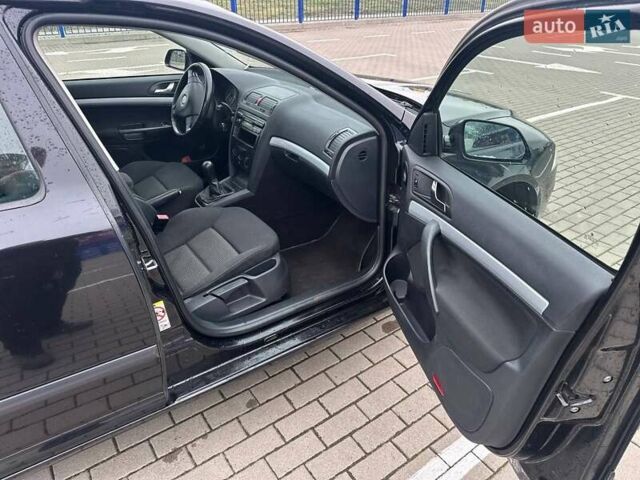 Черный Шкода Октавия, объемом двигателя 1.8 л и пробегом 206 тыс. км за 5150 $, фото 11 на Automoto.ua