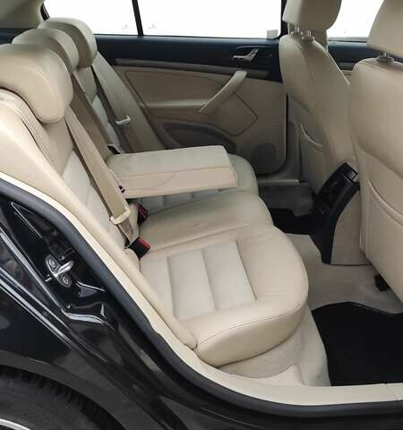 Черный Шкода Октавия, объемом двигателя 1.6 л и пробегом 218 тыс. км за 6999 $, фото 41 на Automoto.ua