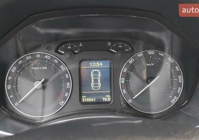 Черный Шкода Октавия, объемом двигателя 1.6 л и пробегом 218 тыс. км за 6999 $, фото 59 на Automoto.ua