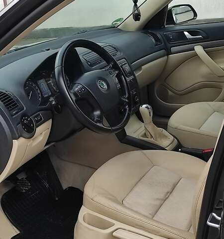 Черный Шкода Октавия, объемом двигателя 1.6 л и пробегом 218 тыс. км за 6999 $, фото 50 на Automoto.ua