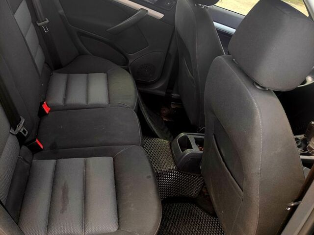 Черный Шкода Октавия, объемом двигателя 1.6 л и пробегом 212 тыс. км за 5700 $, фото 4 на Automoto.ua