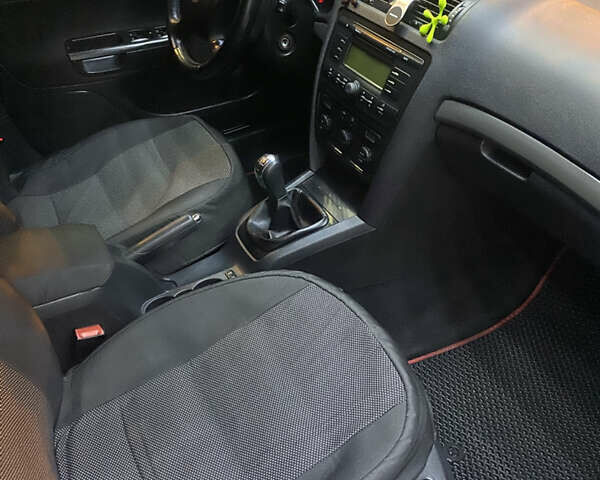 Чорний Шкода Октавія, об'ємом двигуна 1.6 л та пробігом 293 тис. км за 6200 $, фото 11 на Automoto.ua