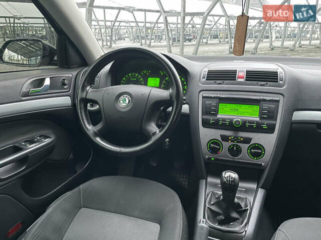 Чорний Шкода Октавія, об'ємом двигуна 1.6 л та пробігом 231 тис. км за 5350 $, фото 27 на Automoto.ua