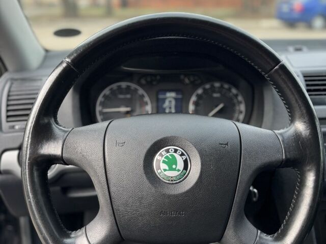 Черный Шкода Октавия, объемом двигателя 2 л и пробегом 149 тыс. км за 3350 $, фото 13 на Automoto.ua