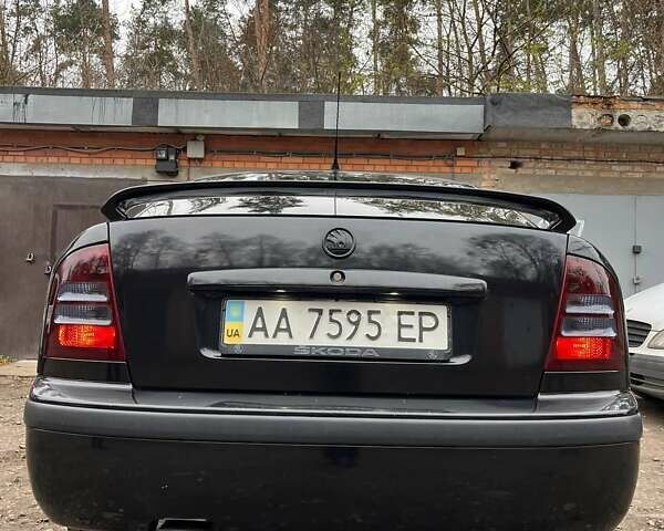 Черный Шкода Октавия, объемом двигателя 1.8 л и пробегом 265 тыс. км за 7000 $, фото 4 на Automoto.ua