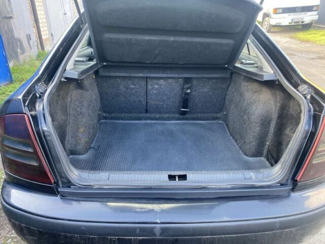 Черный Шкода Октавия, объемом двигателя 1.6 л и пробегом 282 тыс. км за 5000 $, фото 6 на Automoto.ua