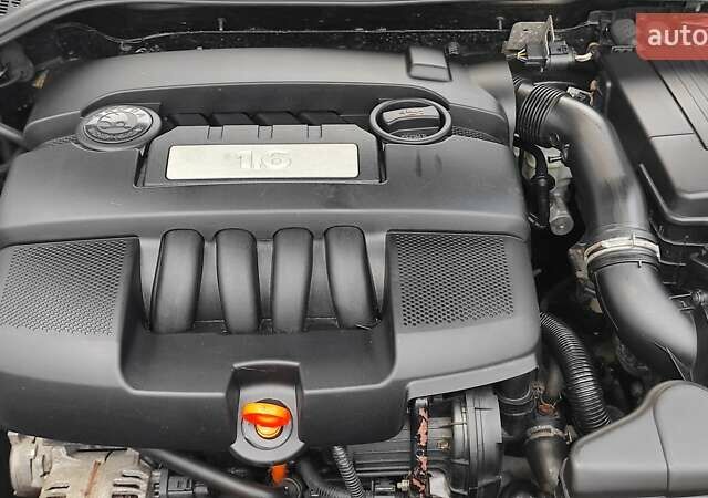 Черный Шкода Октавия, объемом двигателя 1.6 л и пробегом 218 тыс. км за 6999 $, фото 66 на Automoto.ua