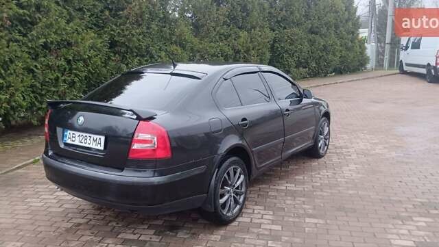 Черный Шкода Октавия, объемом двигателя 1.9 л и пробегом 364 тыс. км за 3999 $, фото 4 на Automoto.ua