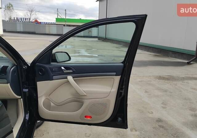 Черный Шкода Октавия, объемом двигателя 1.6 л и пробегом 218 тыс. км за 6999 $, фото 42 на Automoto.ua