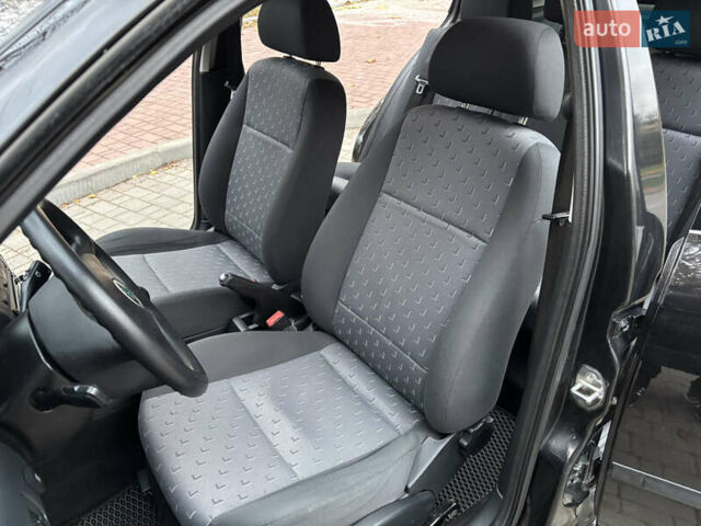 Чорний Шкода Октавія, об'ємом двигуна 1.6 л та пробігом 240 тис. км за 5650 $, фото 17 на Automoto.ua