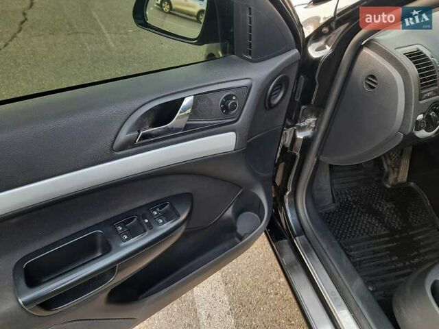 Чорний Шкода Октавія, об'ємом двигуна 1.6 л та пробігом 235 тис. км за 6350 $, фото 6 на Automoto.ua