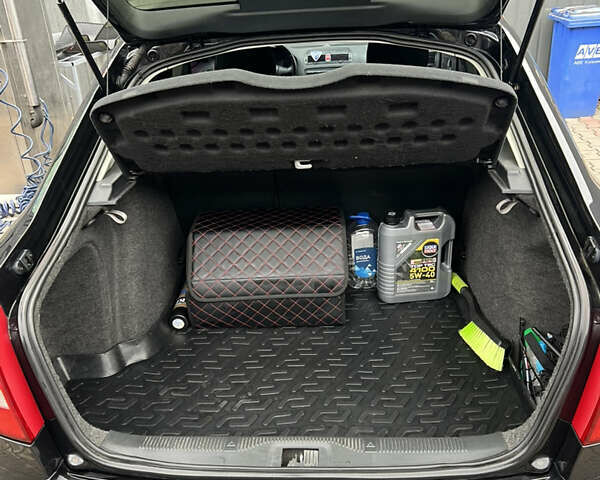 Черный Шкода Октавия, объемом двигателя 1.6 л и пробегом 301 тыс. км за 5600 $, фото 19 на Automoto.ua