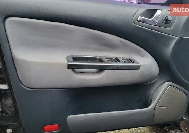 Черный Шкода Октавия, объемом двигателя 1.6 л и пробегом 230 тыс. км за 4800 $, фото 20 на Automoto.ua