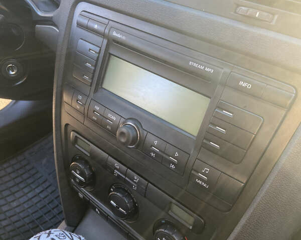 Чорний Шкода Октавія, об'ємом двигуна 1.98 л та пробігом 241 тис. км за 7500 $, фото 9 на Automoto.ua