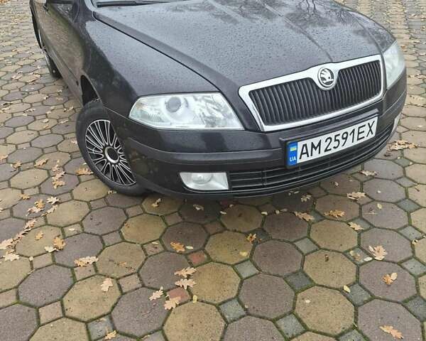 Черный Шкода Октавия, объемом двигателя 1.6 л и пробегом 315 тыс. км за 6300 $, фото 8 на Automoto.ua