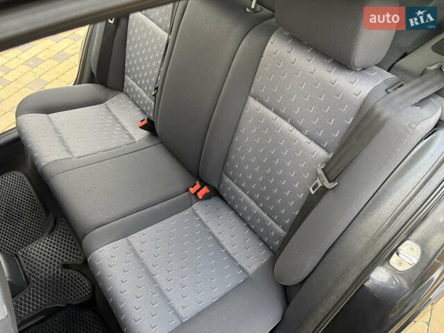 Чорний Шкода Октавія, об'ємом двигуна 1.6 л та пробігом 241 тис. км за 5700 $, фото 34 на Automoto.ua