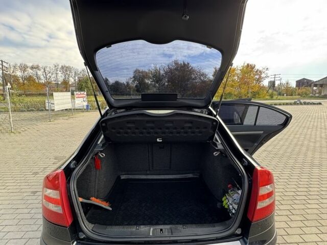 Черный Шкода Октавия, объемом двигателя 2 л и пробегом 266 тыс. км за 5900 $, фото 4 на Automoto.ua