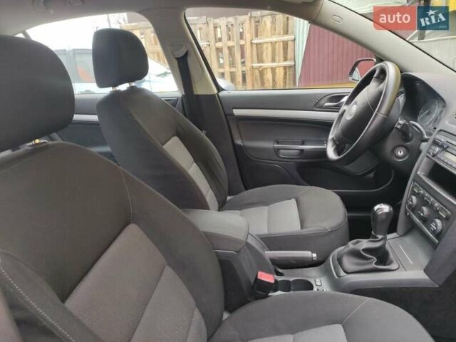 Черный Шкода Октавия, объемом двигателя 1.6 л и пробегом 198 тыс. км за 6999 $, фото 19 на Automoto.ua