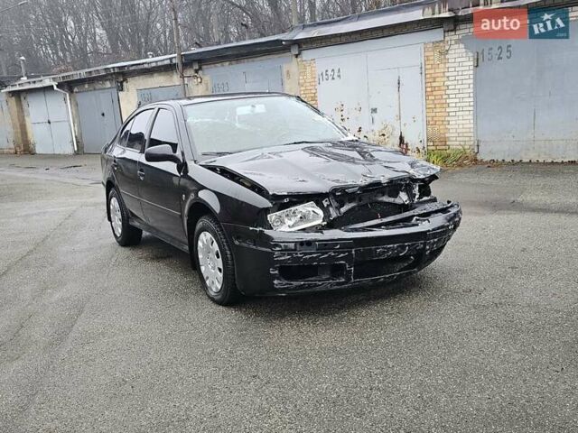 Черный Шкода Октавия, объемом двигателя 1.6 л и пробегом 210 тыс. км за 2000 $, фото 2 на Automoto.ua