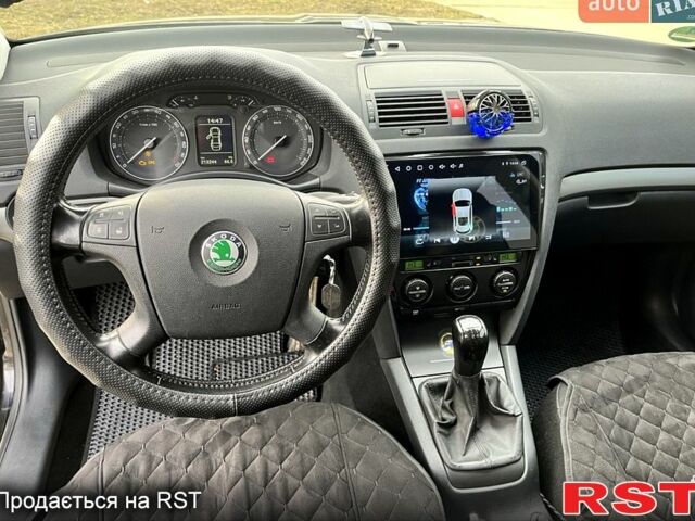 Чорний Шкода Октавія, об'ємом двигуна 1.6 л та пробігом 260 тис. км за 7300 $, фото 6 на Automoto.ua