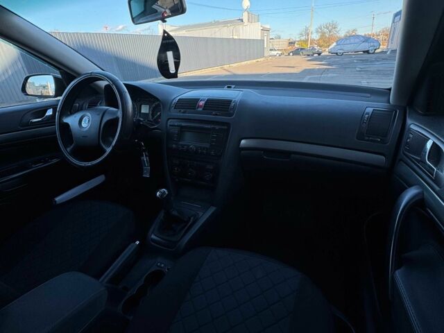 Черный Шкода Октавия, объемом двигателя 2 л и пробегом 192 тыс. км за 6400 $, фото 9 на Automoto.ua