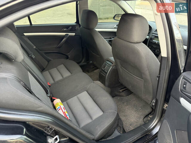 Черный Шкода Октавия, объемом двигателя 1.6 л и пробегом 297 тыс. км за 5500 $, фото 9 на Automoto.ua