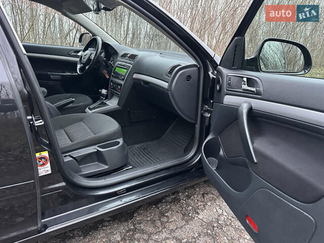 Черный Шкода Октавия, объемом двигателя 1.97 л и пробегом 198 тыс. км за 8200 $, фото 24 на Automoto.ua