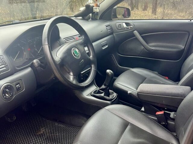 Черный Шкода Октавия, объемом двигателя 1.6 л и пробегом 286 тыс. км за 5500 $, фото 9 на Automoto.ua