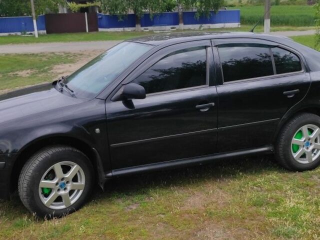 Черный Шкода Октавия, объемом двигателя 1.6 л и пробегом 200 тыс. км за 4000 $, фото 1 на Automoto.ua