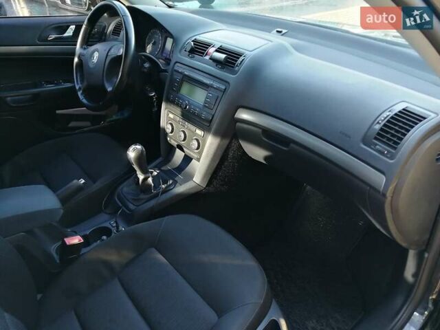 Чорний Шкода Октавія, об'ємом двигуна 1.98 л та пробігом 239 тис. км за 5800 $, фото 9 на Automoto.ua