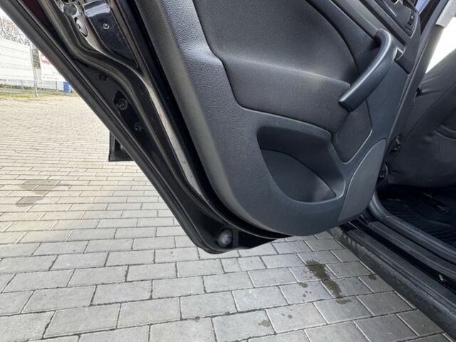 Черный Шкода Октавия, объемом двигателя 2 л и пробегом 266 тыс. км за 5900 $, фото 9 на Automoto.ua