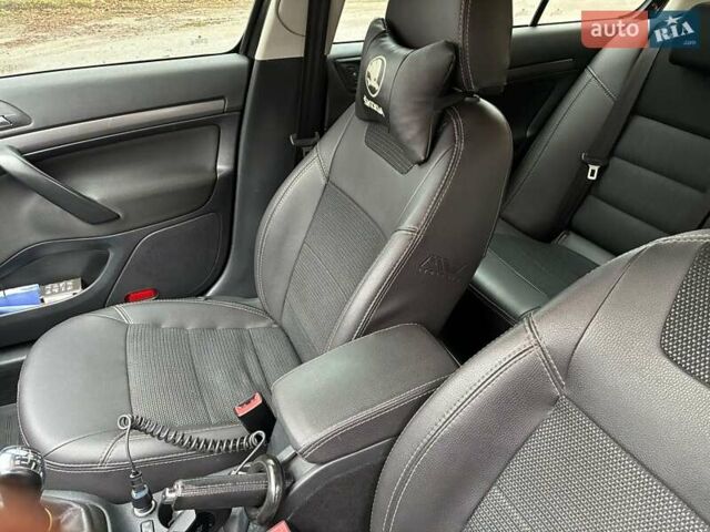 Черный Шкода Октавия, объемом двигателя 1.98 л и пробегом 337 тыс. км за 6500 $, фото 11 на Automoto.ua