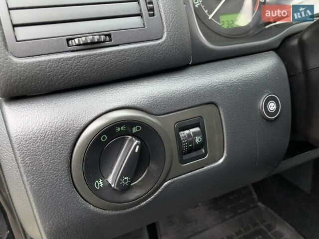 Черный Шкода Октавия, объемом двигателя 1.6 л и пробегом 151 тыс. км за 6100 $, фото 41 на Automoto.ua