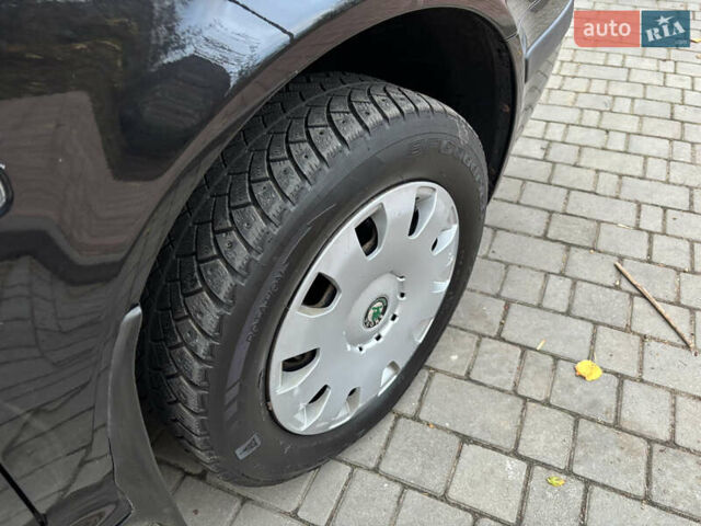 Чорний Шкода Октавія, об'ємом двигуна 1.6 л та пробігом 240 тис. км за 5650 $, фото 7 на Automoto.ua