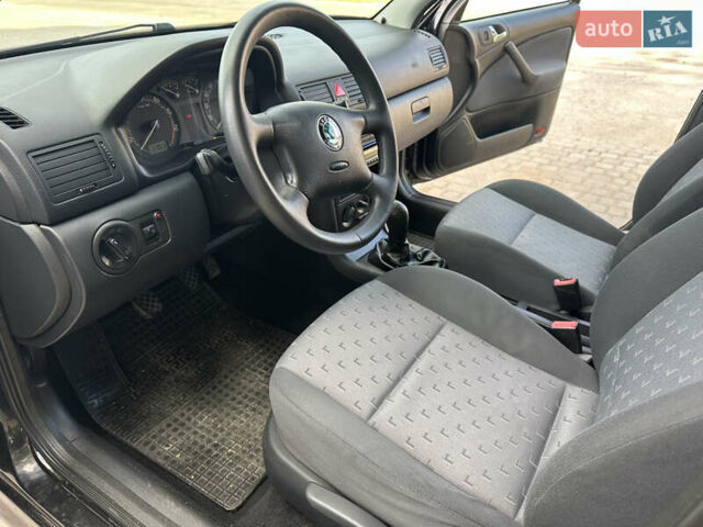 Чорний Шкода Октавія, об'ємом двигуна 1.6 л та пробігом 216 тис. км за 5600 $, фото 14 на Automoto.ua