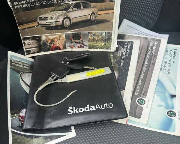 Черный Шкода Октавия, объемом двигателя 1.6 л и пробегом 132 тыс. км за 7950 $, фото 41 на Automoto.ua