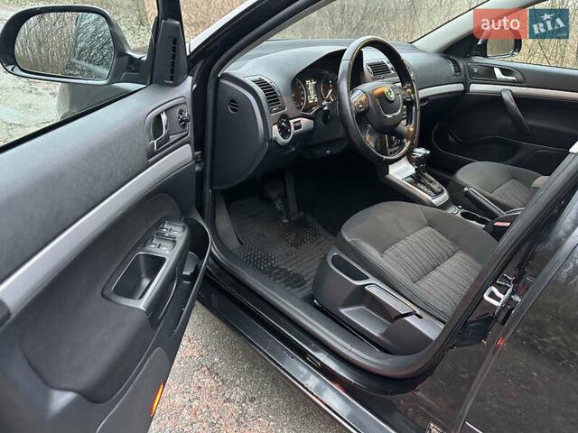 Черный Шкода Октавия, объемом двигателя 1.97 л и пробегом 198 тыс. км за 8200 $, фото 14 на Automoto.ua