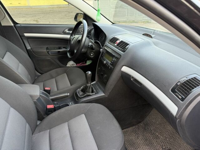 Чорний Шкода Октавія, об'ємом двигуна 1.6 л та пробігом 297 тис. км за 5500 $, фото 5 на Automoto.ua