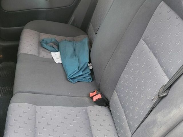 Черный Шкода Октавия, объемом двигателя 1.9 л и пробегом 234 тыс. км за 5200 $, фото 5 на Automoto.ua