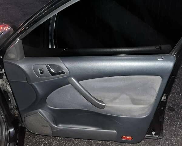 Черный Шкода Октавия, объемом двигателя 1.78 л и пробегом 240 тыс. км за 6500 $, фото 7 на Automoto.ua