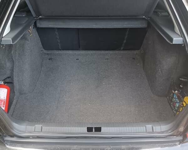 Черный Шкода Октавия, объемом двигателя 1.6 л и пробегом 431 тыс. км за 5500 $, фото 9 на Automoto.ua